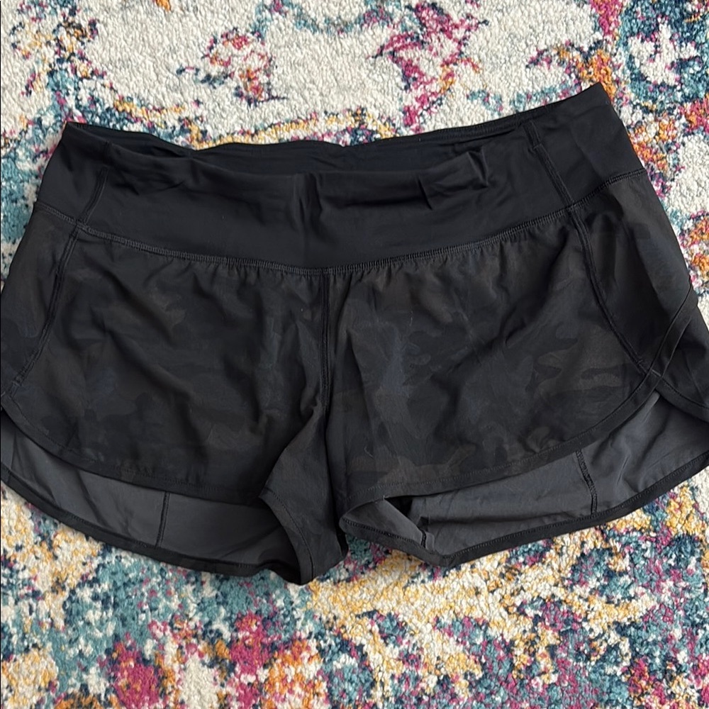Camo speed shorts : lululemon sz 8
